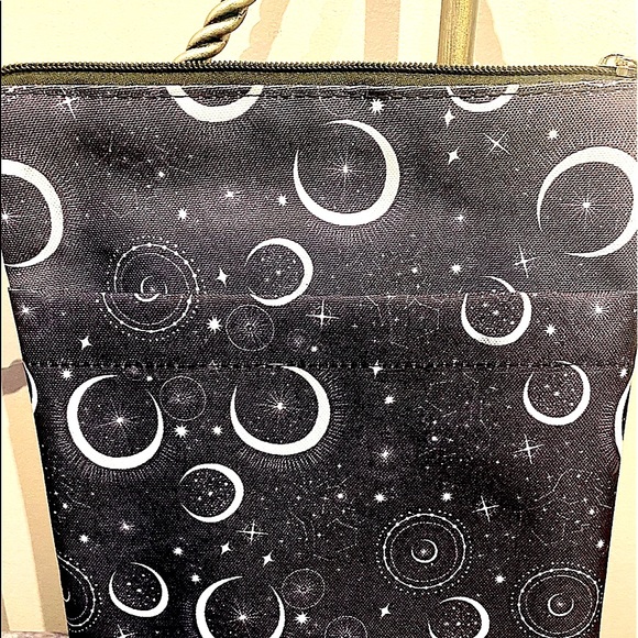 Book Cover Sleeve - Picture 2 of 3